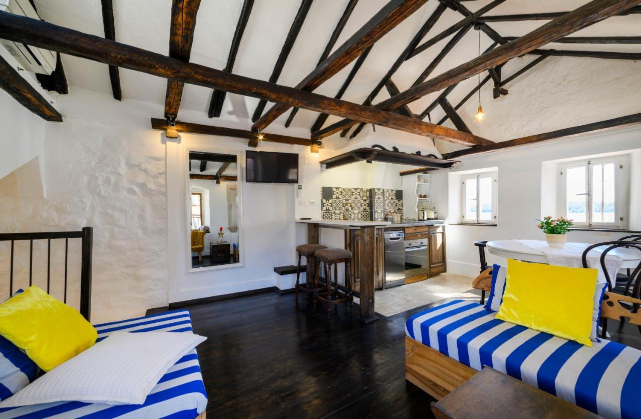 Swan Adriatic Apartment & Room Шибеник Экстерьер фото