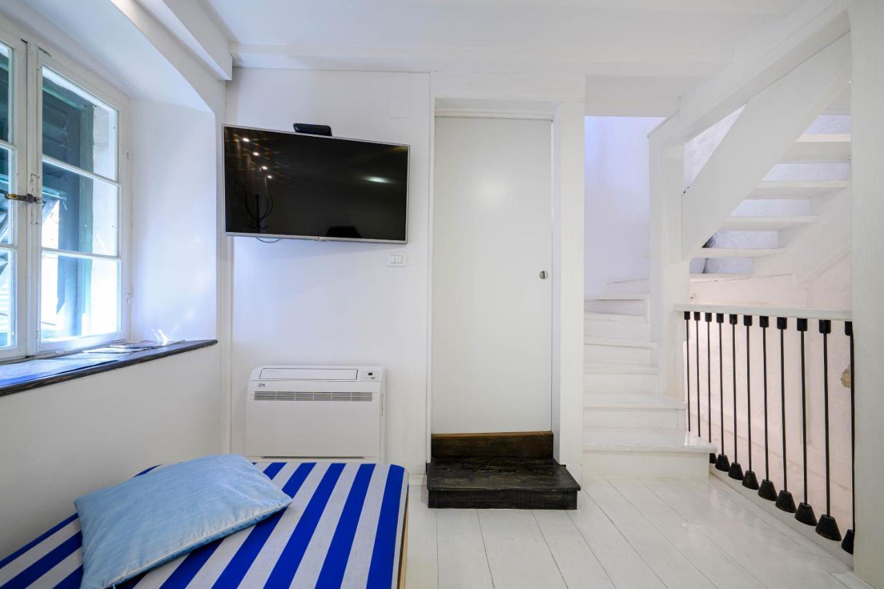 Swan Adriatic Apartment & Room Шибеник Экстерьер фото