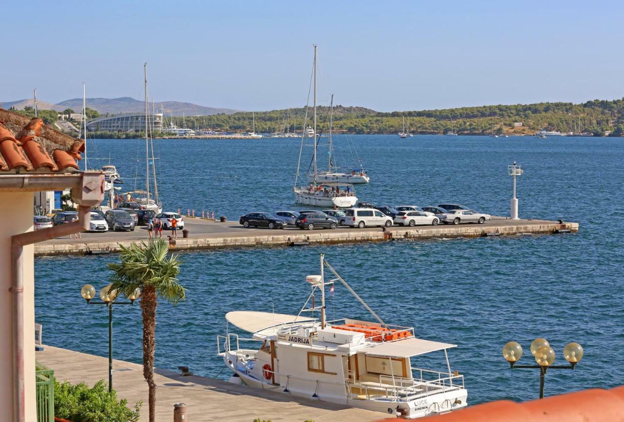 Swan Adriatic Apartment & Room Шибеник Экстерьер фото