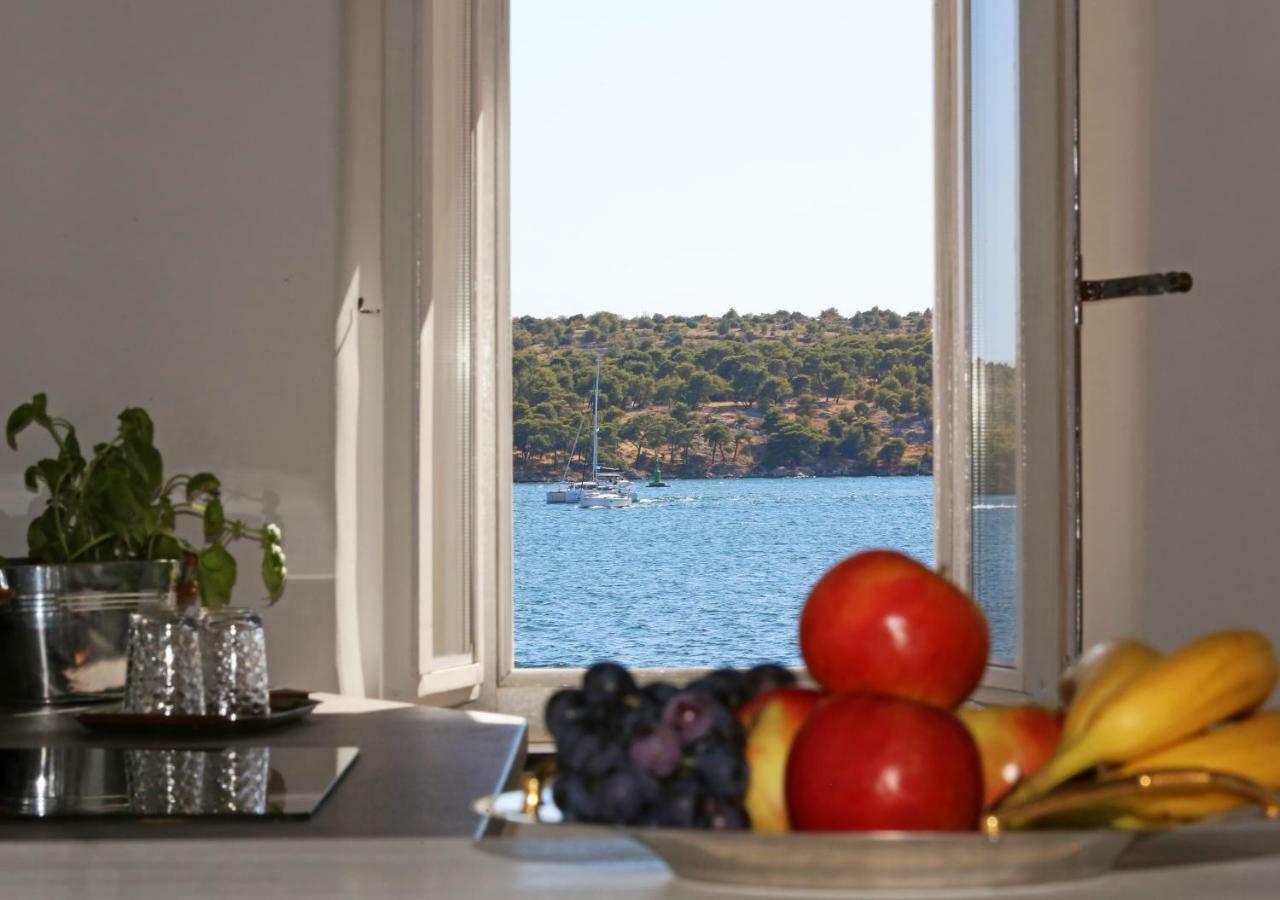 Swan Adriatic Apartment & Room Шибеник Экстерьер фото