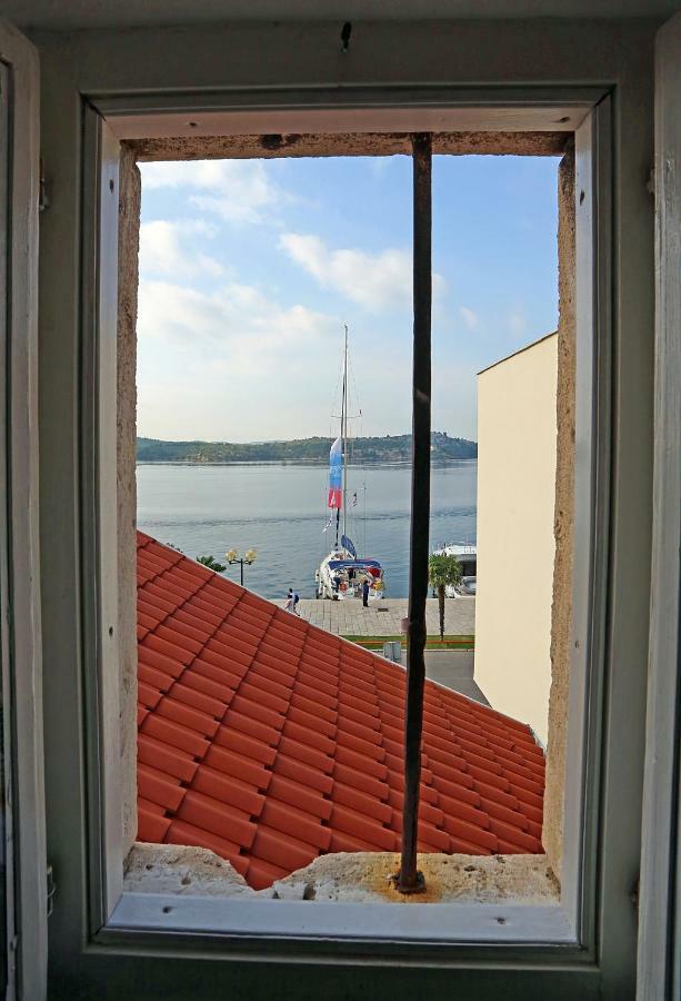 Swan Adriatic Apartment & Room Шибеник Экстерьер фото