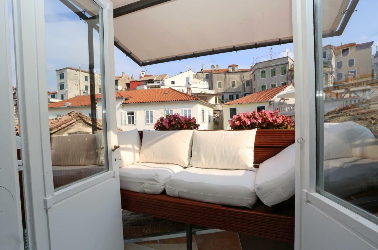 Swan Adriatic Apartment & Room Шибеник Экстерьер фото