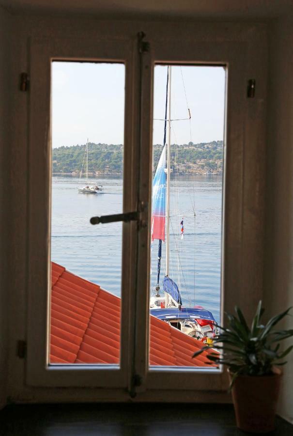 Swan Adriatic Apartment & Room Шибеник Экстерьер фото