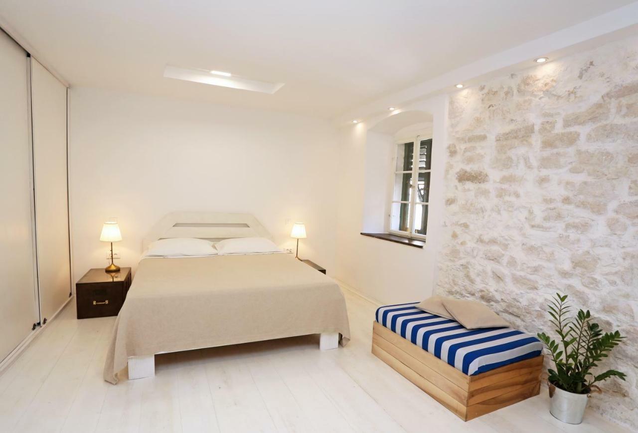 Swan Adriatic Apartment & Room Шибеник Экстерьер фото