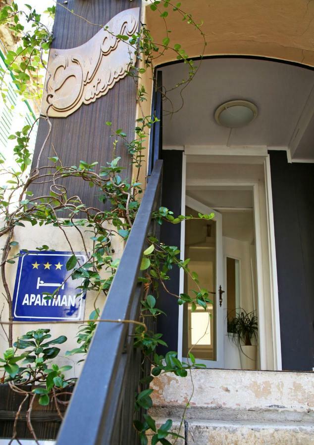 Swan Adriatic Apartment & Room Шибеник Экстерьер фото